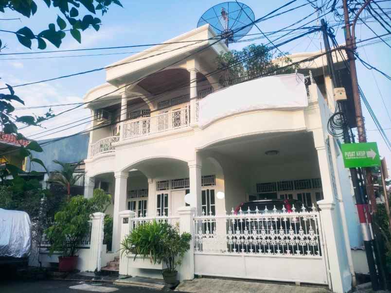 dijual rumah perumnas 1