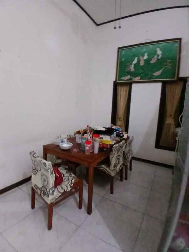 dijual rumah perumnas beji