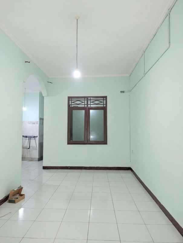 dijual rumah perumnas klender duren sawit
