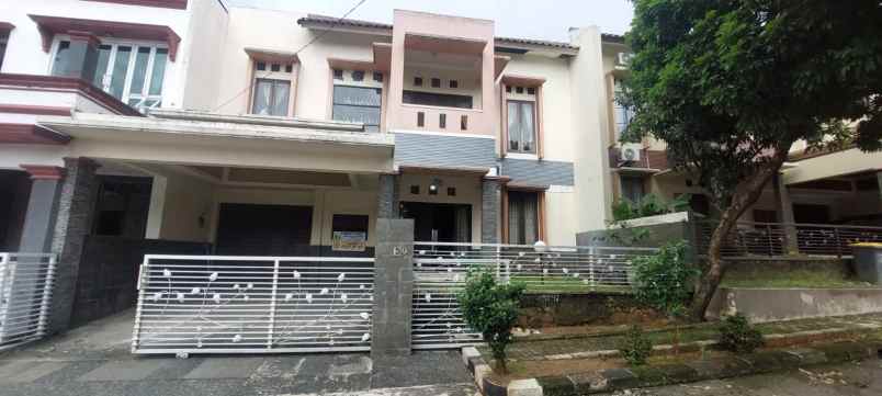 dijual rumah pesona khayangan depok