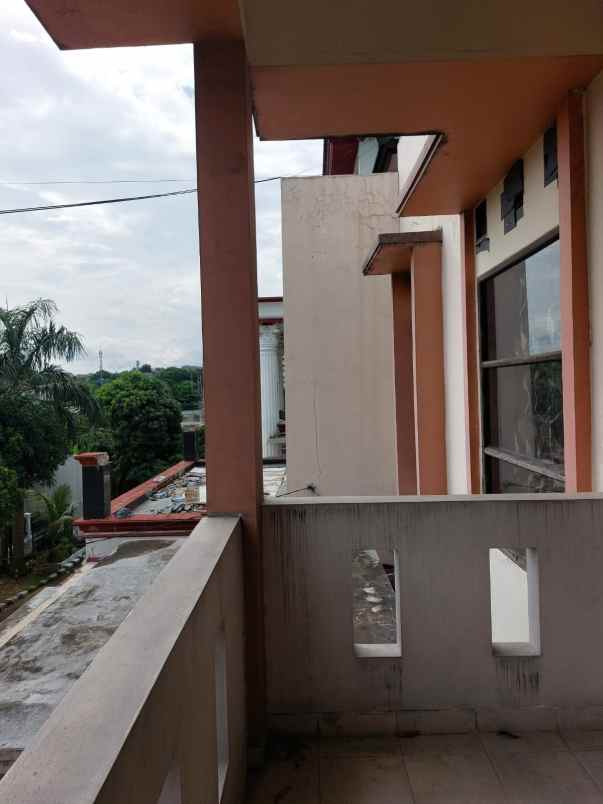dijual rumah pesona khayangan depok