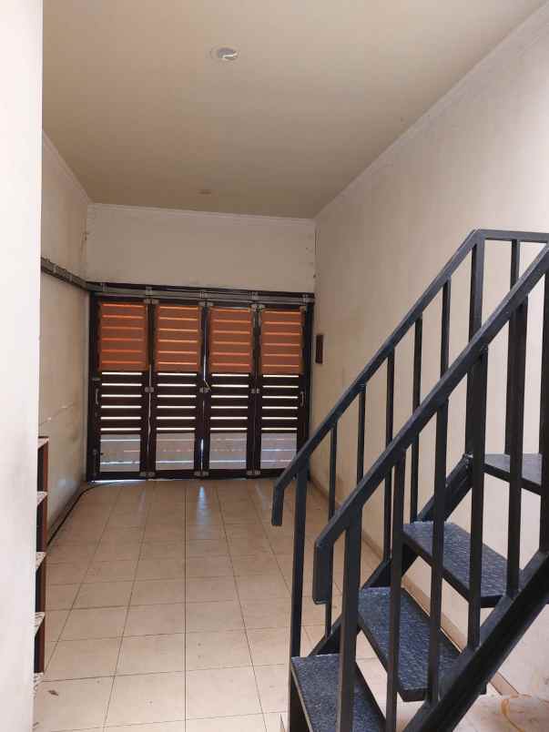dijual rumah pesona khayangan depok
