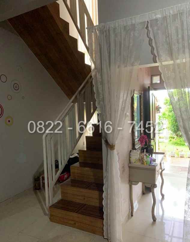 dijual rumah pine villa