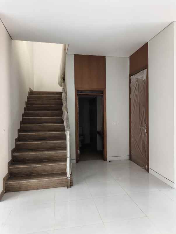 dijual rumah poj city semarang
