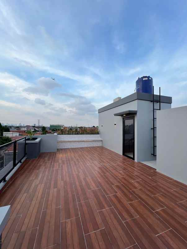 dijual rumah poltangan pejaten timur