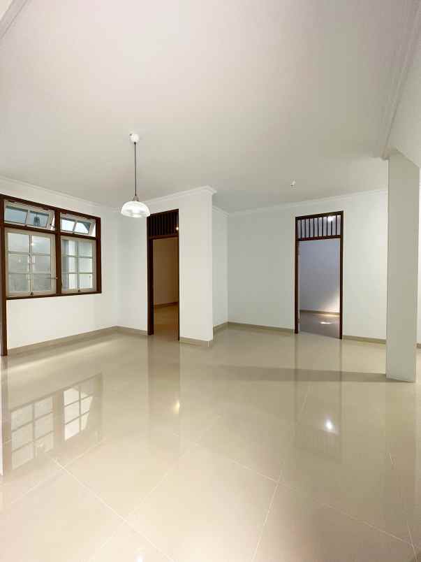dijual rumah pondok bambu