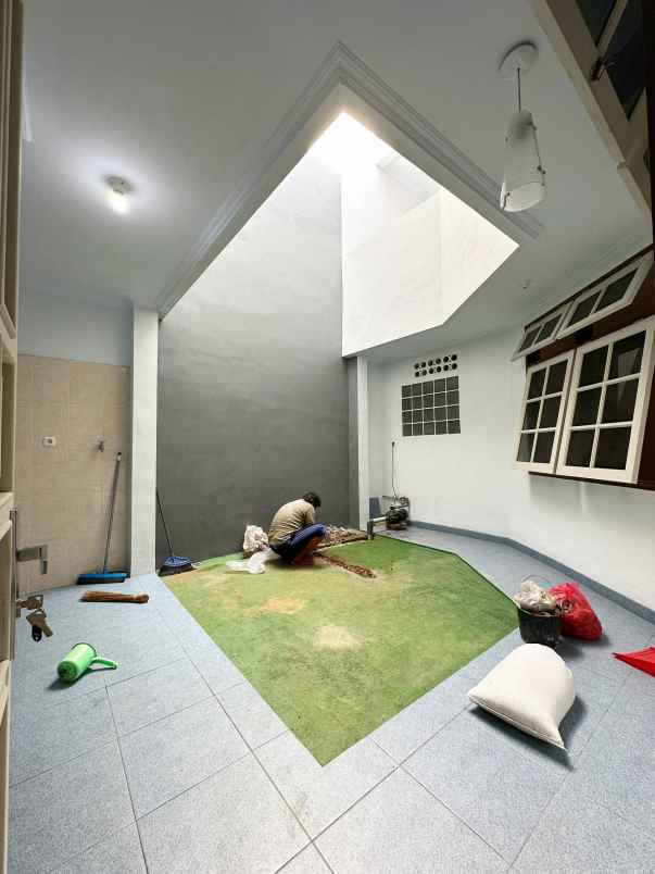 dijual rumah pondok bambu