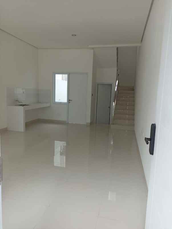 dijual rumah pondok gading residence