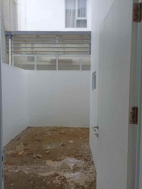 dijual rumah pondok gading residence