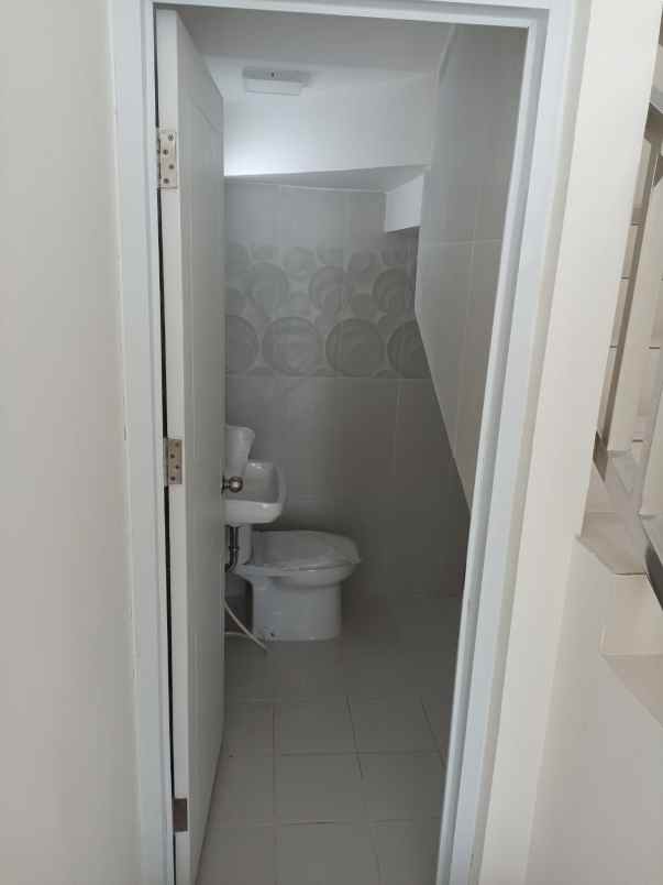 dijual rumah pondok gading residence