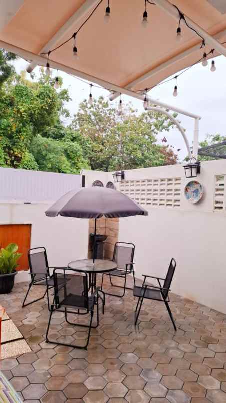 dijual rumah pondok kelapa