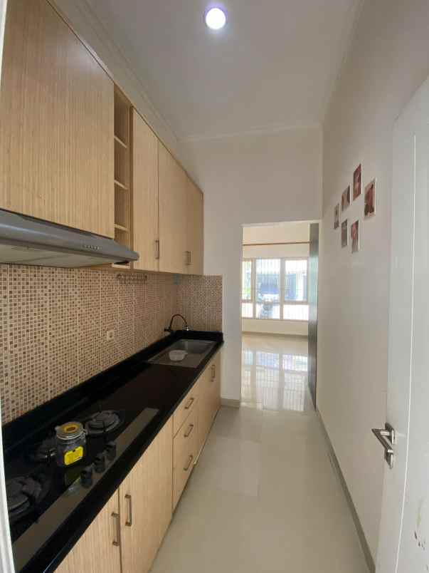 dijual rumah pondok kelapa