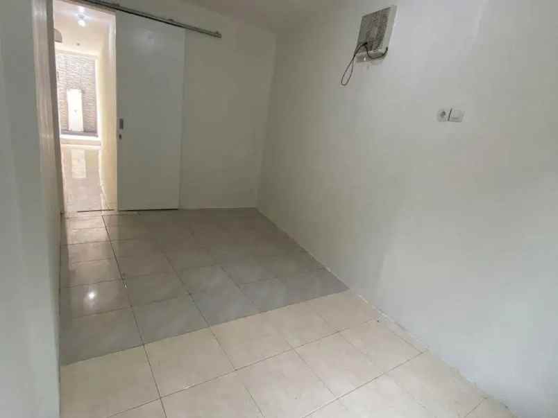 dijual rumah pondok kelapa