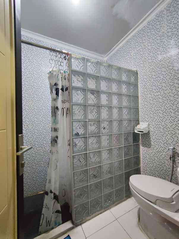 dijual rumah pondok kelapa jaktim