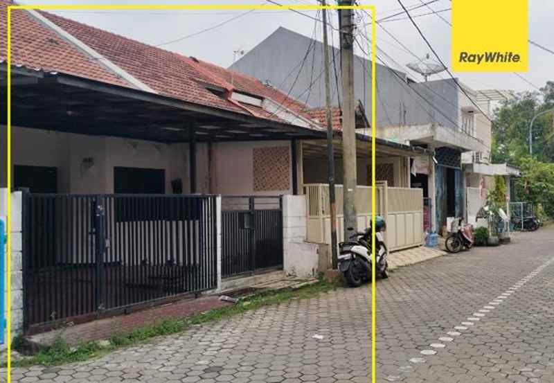 dijual rumah pondok wiyung indah