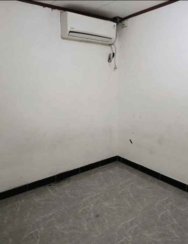 dijual rumah puri harapan