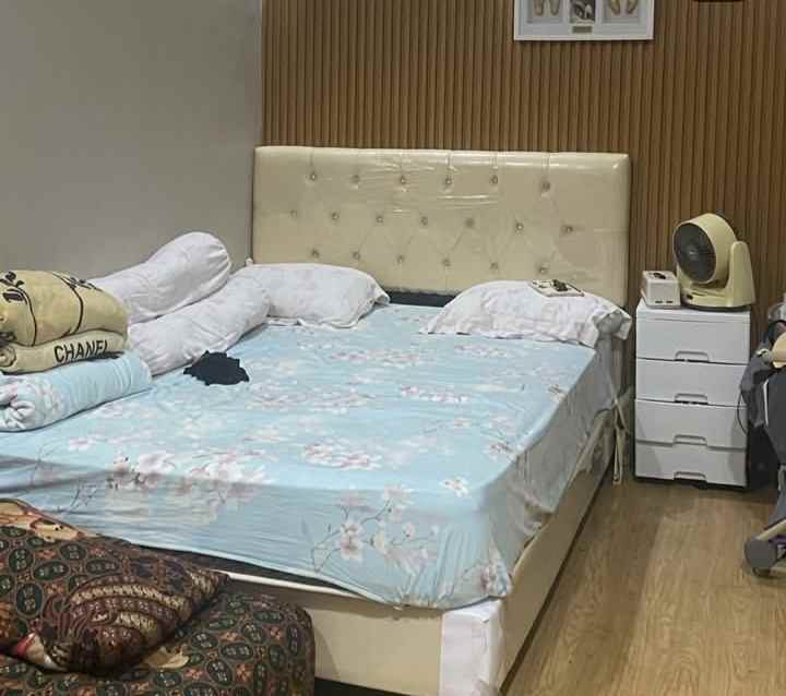 dijual rumah puri surya jaya taman boston