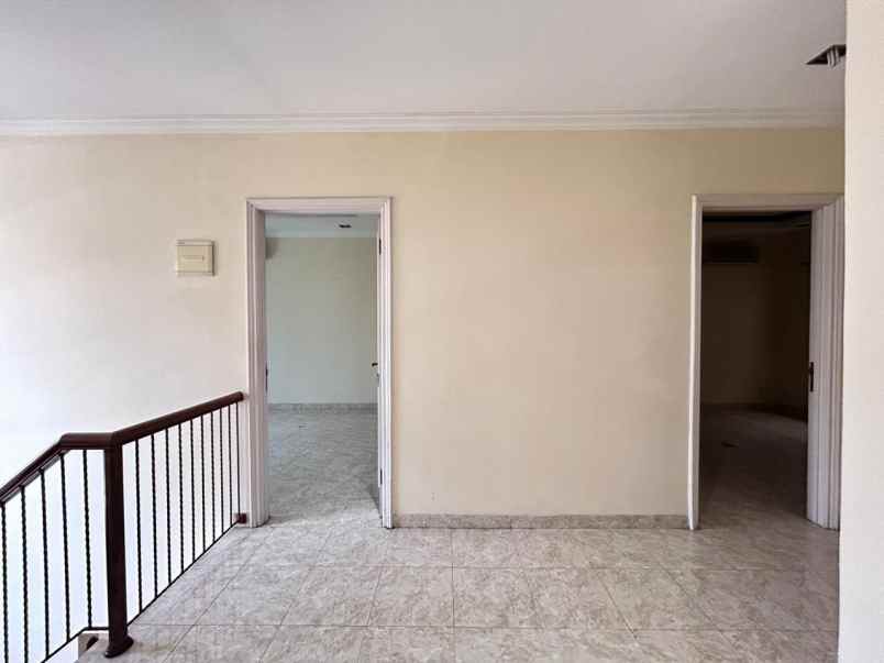 dijual rumah raffles hills housing