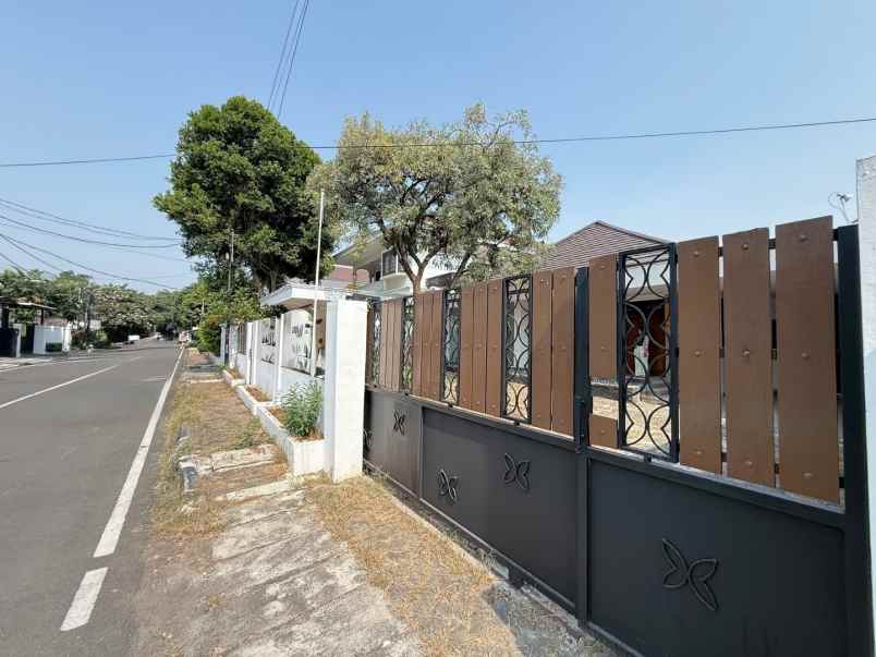 dijual rumah rapi dan siap huni menteng jakarta pusat