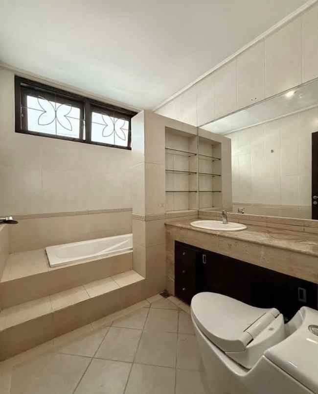 dijual rumah rapi dan siap huni menteng jakarta pusat