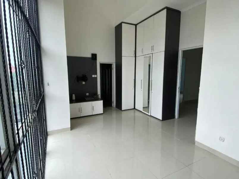 dijual rumah rawalumbu