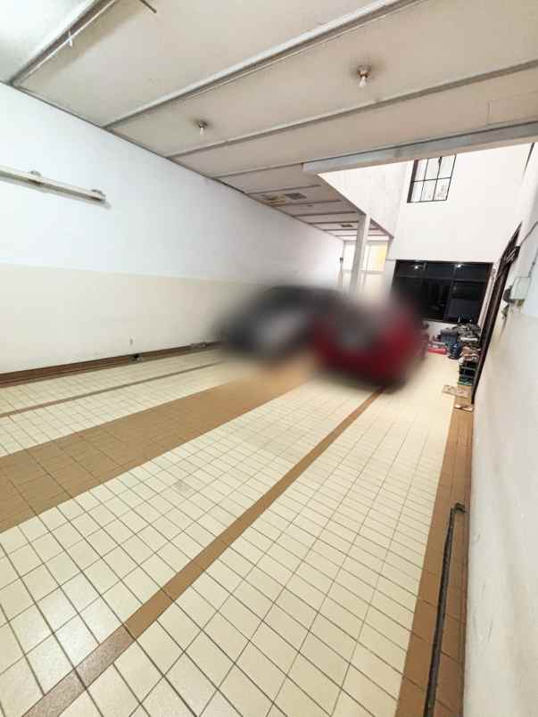 dijual rumah raya dharmahusada indah