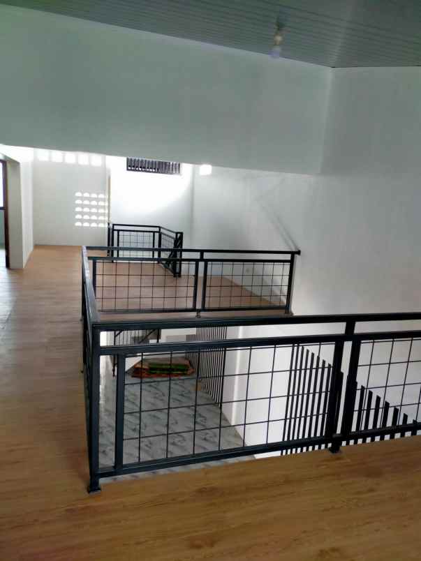 dijual rumah rempoa ciputat