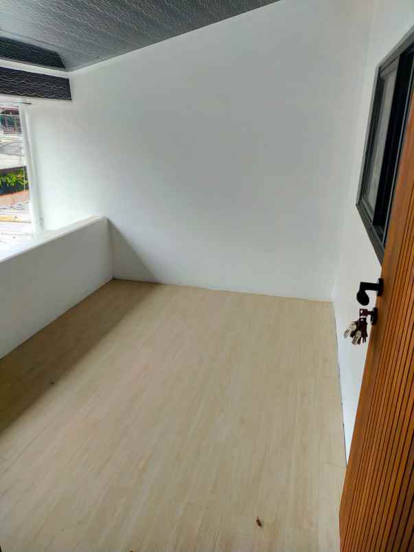 dijual rumah rempoa ciputat