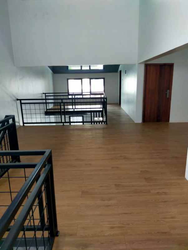 dijual rumah rempoa ciputat