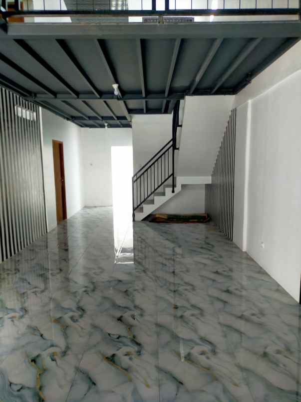 dijual rumah rempoa ciputat