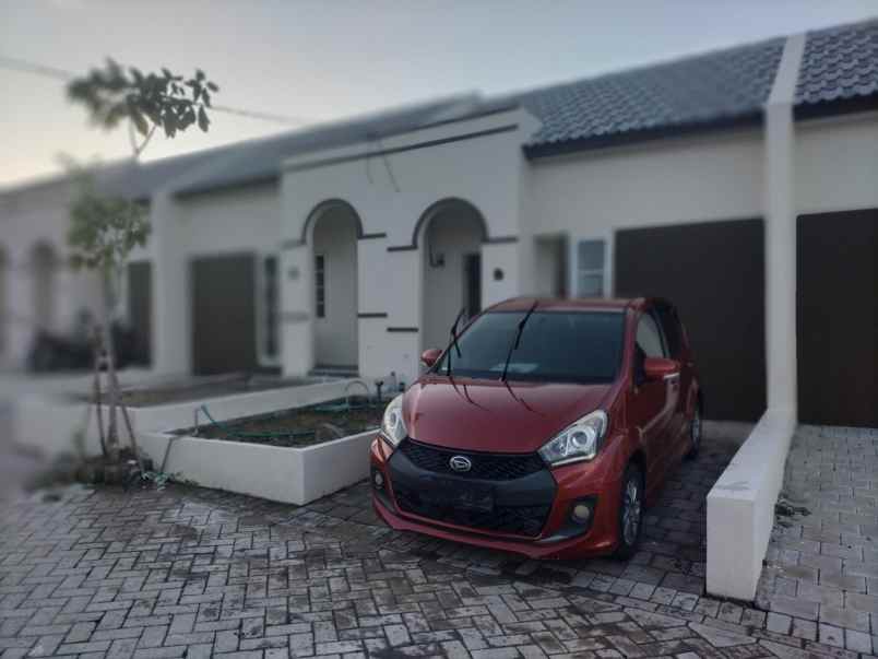 dijual rumah royal emran kedamean