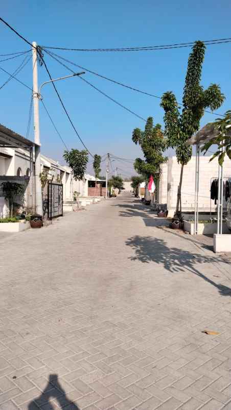 dijual rumah royal emran kedamean