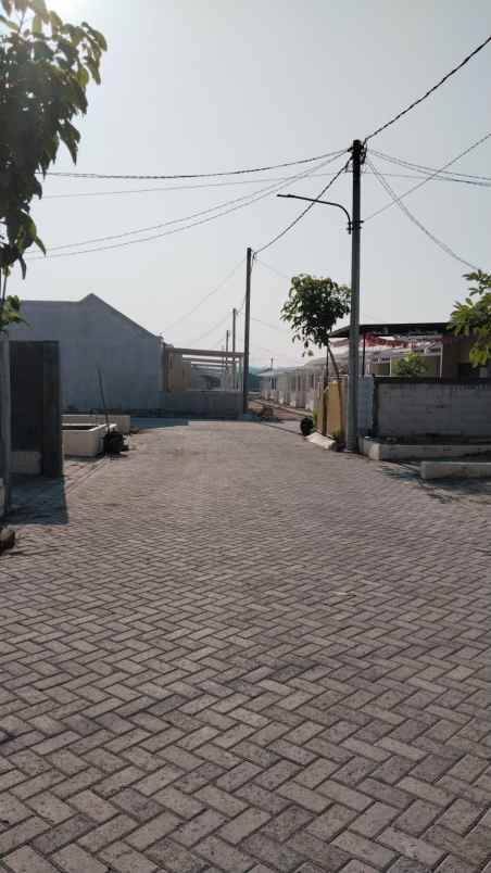 dijual rumah royal emran kedamean