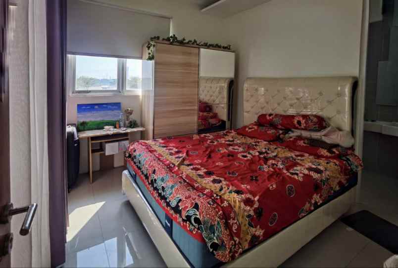 dijual rumah royal residence