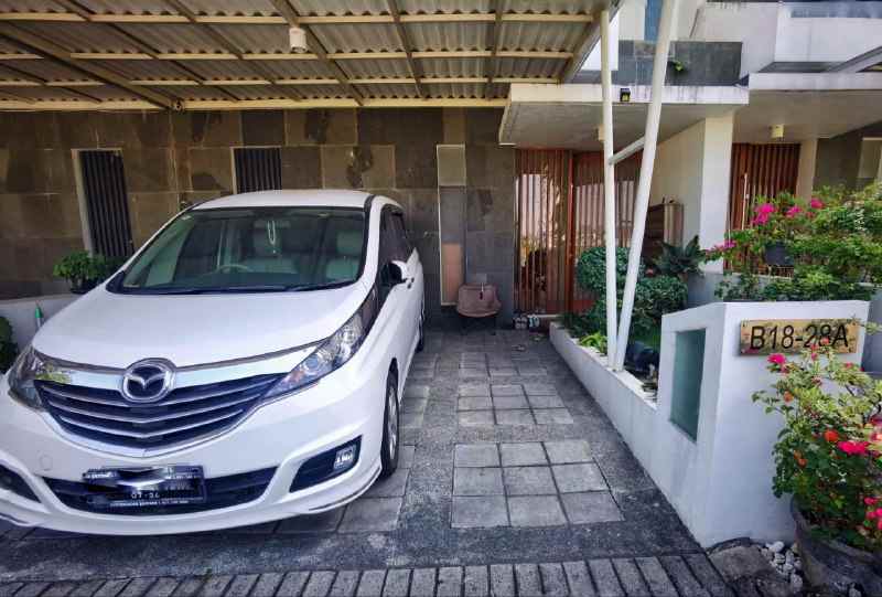 dijual rumah royal residence