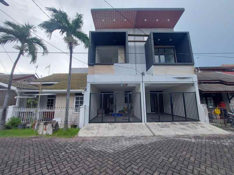 dijual rumah rungkut mapan