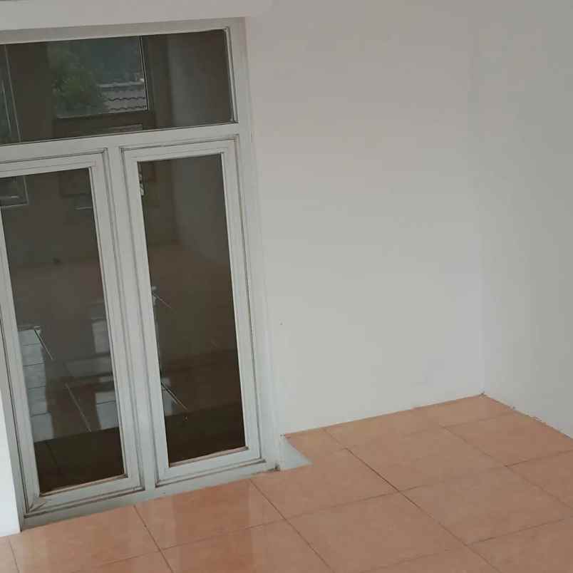 dijual rumah sariwangi