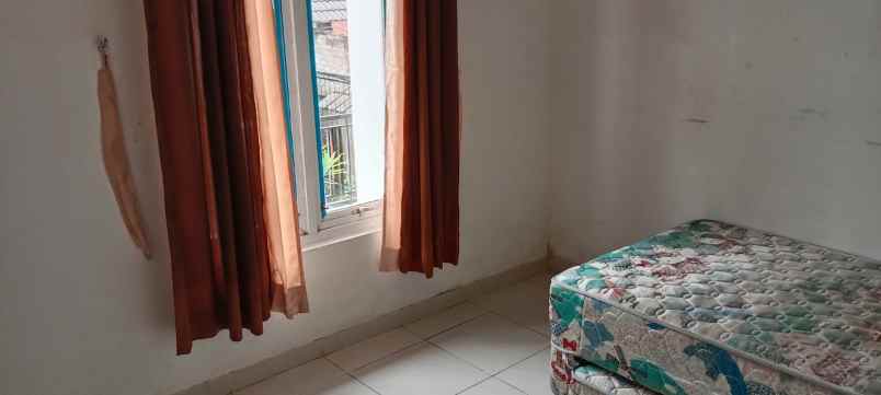 dijual rumah sariwangi