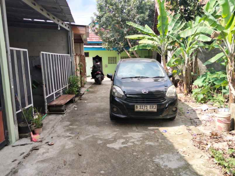 dijual rumah secondary non cluster ciherang depok