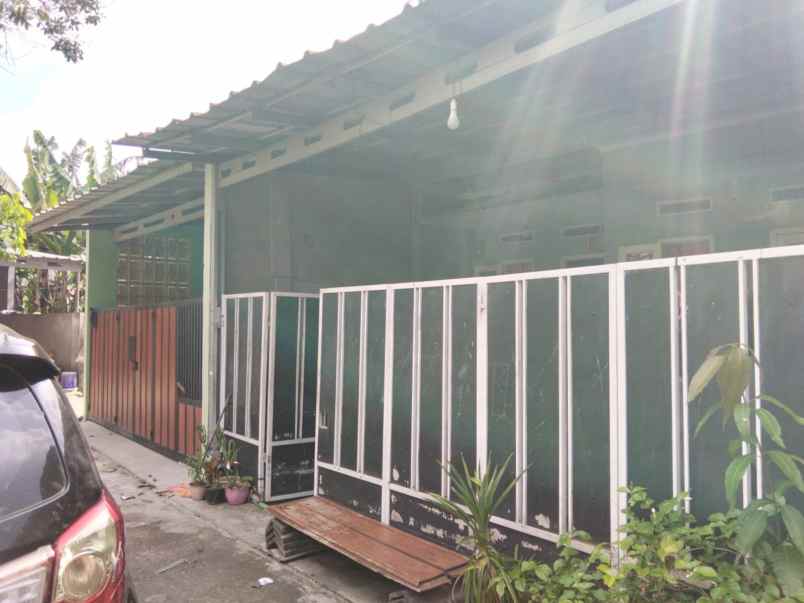 dijual rumah secondary non cluster ciherang depok