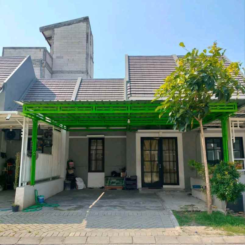 dijual rumah seduri