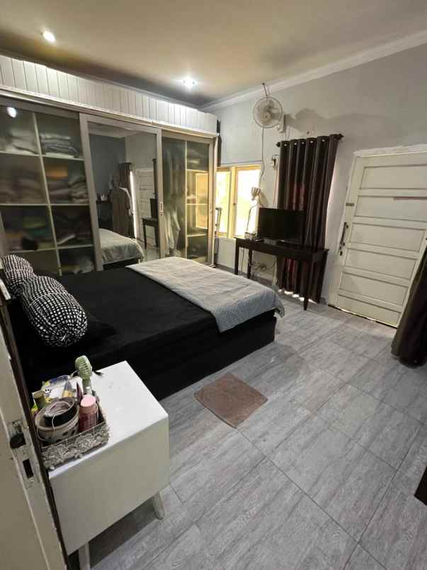 dijual rumah sektor 7b
