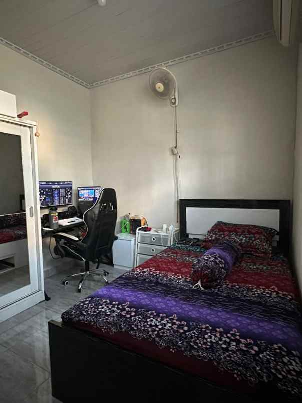 dijual rumah sektor 7b