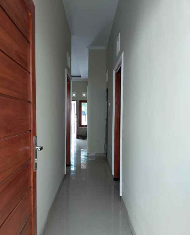 dijual rumah selomartani