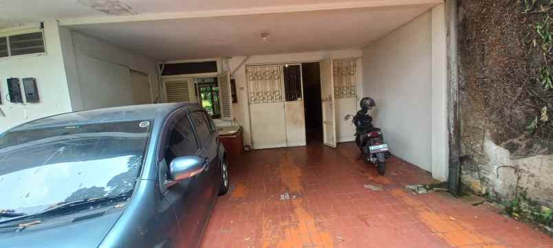 dijual rumah senayan
