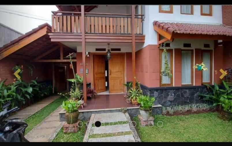dijual rumah setiabudi gegerkalong bandung