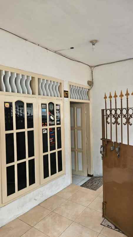 dijual rumah setro baru surabaya