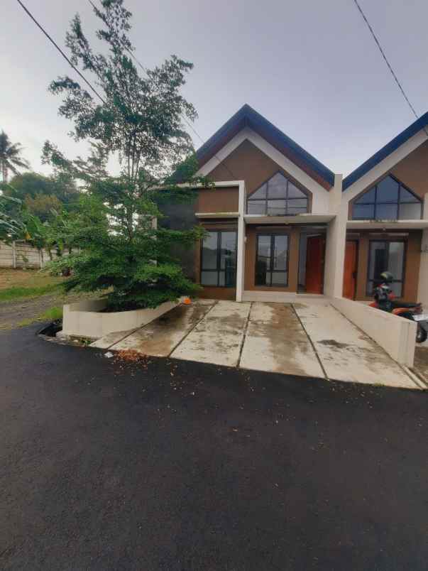 dijual rumah setu