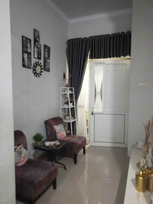dijual rumah setu pedongkelan