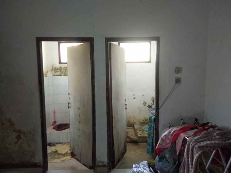 dijual rumah siap huni akses jl mobil ada garasi